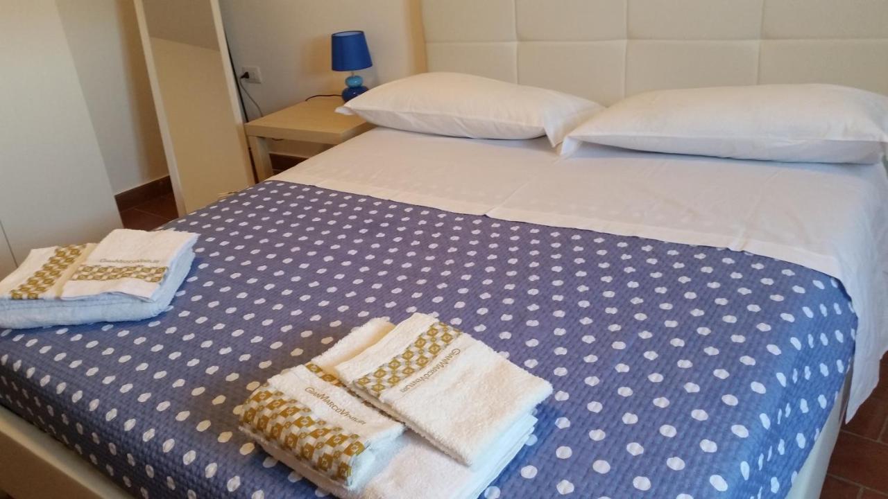 Sospesi Nel Borgo Vitorchiano Exteriör bild