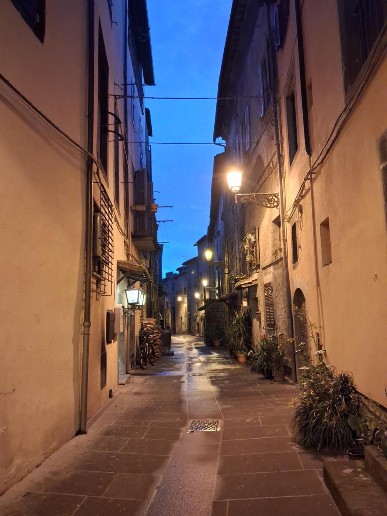 Sospesi Nel Borgo Vitorchiano Exteriör bild