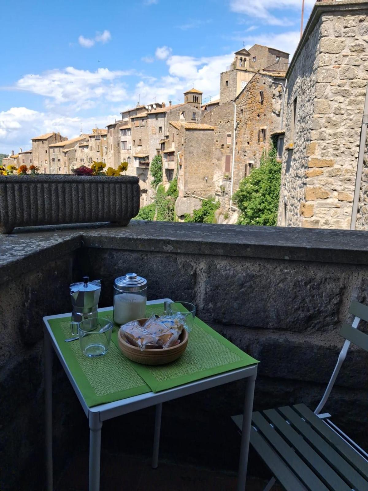 Sospesi Nel Borgo Vitorchiano Exteriör bild