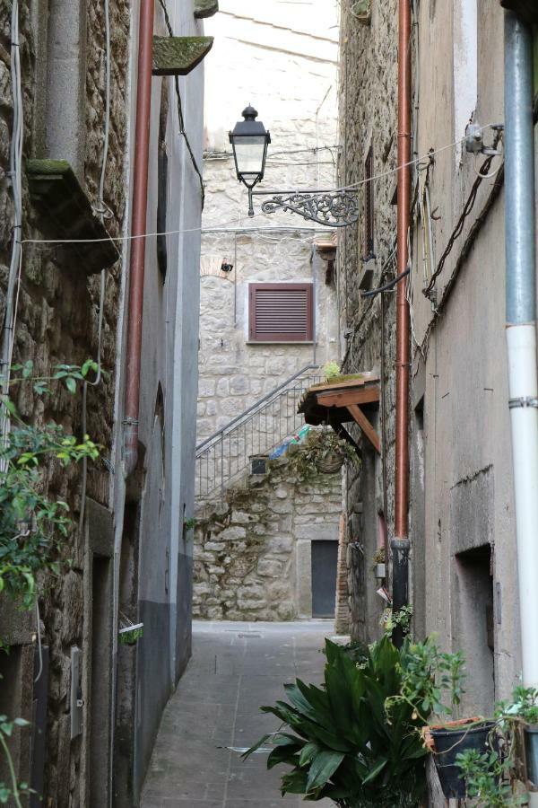 Sospesi Nel Borgo Vitorchiano Exteriör bild